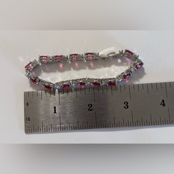NWOT Elegant Women’s Synthetic Cubic Zirconia Red Color Bracelet SilverTone 7.6” - Picture 10 of 13